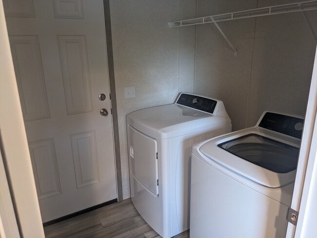 Building Photo - 3617 N Grand Ave E