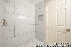 Building Photo - 810 E Euclid Ave