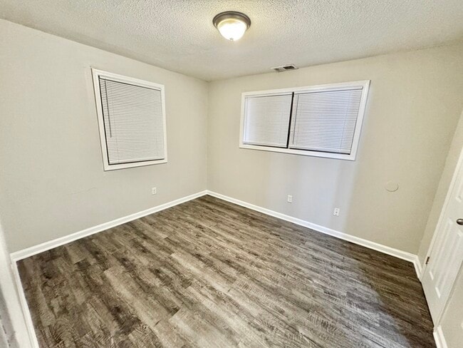 Building Photo - 4036 Navaho Ave