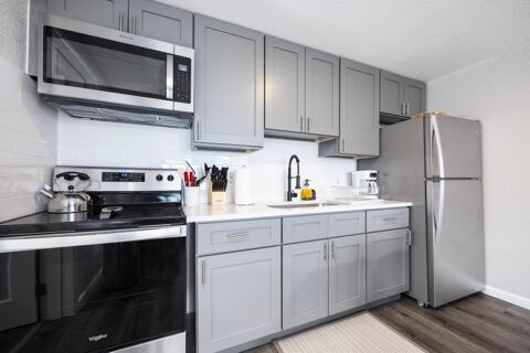 Primary Photo - Holly Park Square Apartments