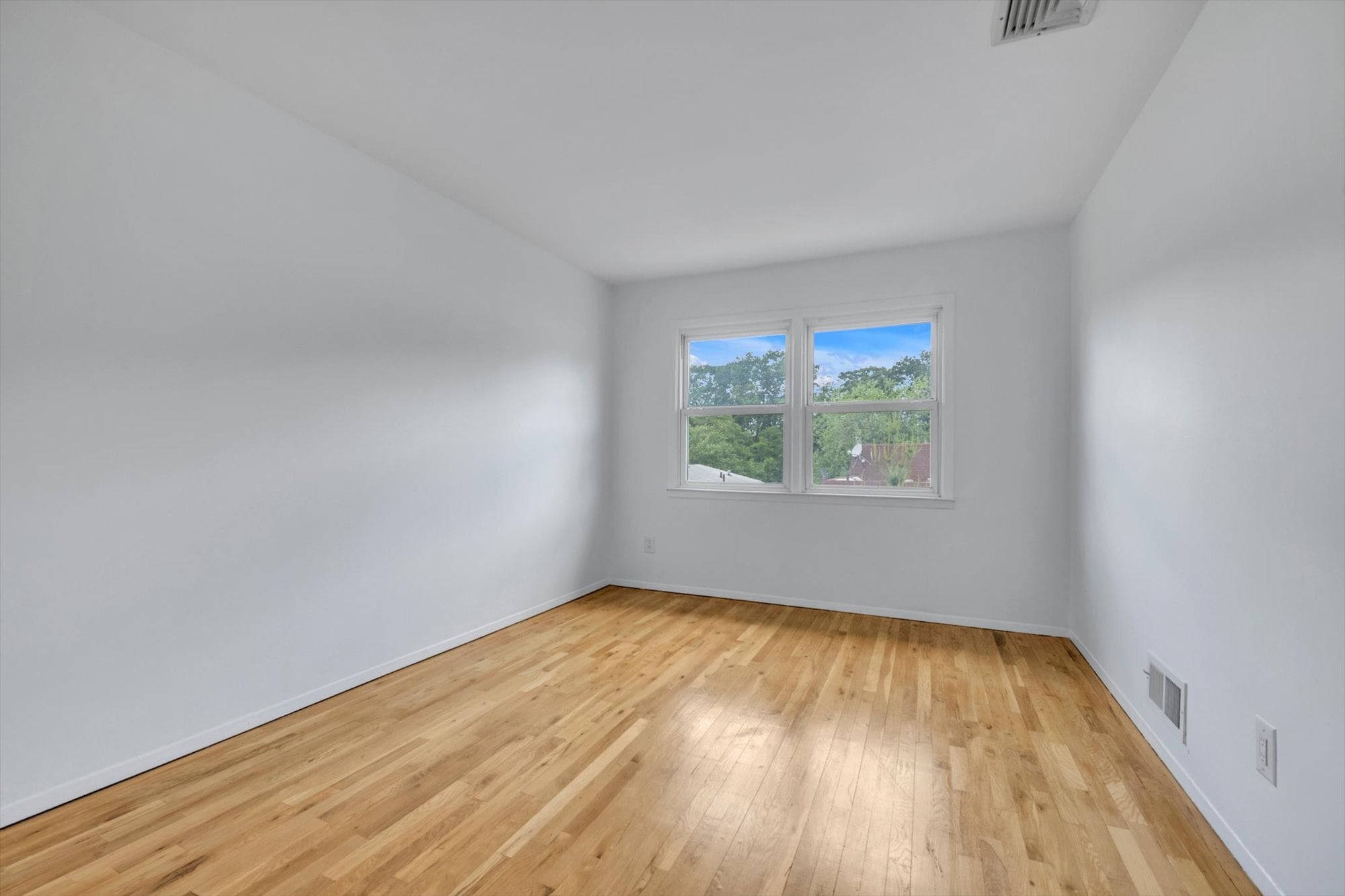 Building Photo - 21417 15th Ave