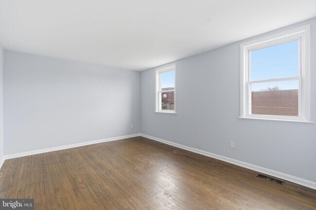 Building Photo - 2816 Woodbridge Rd