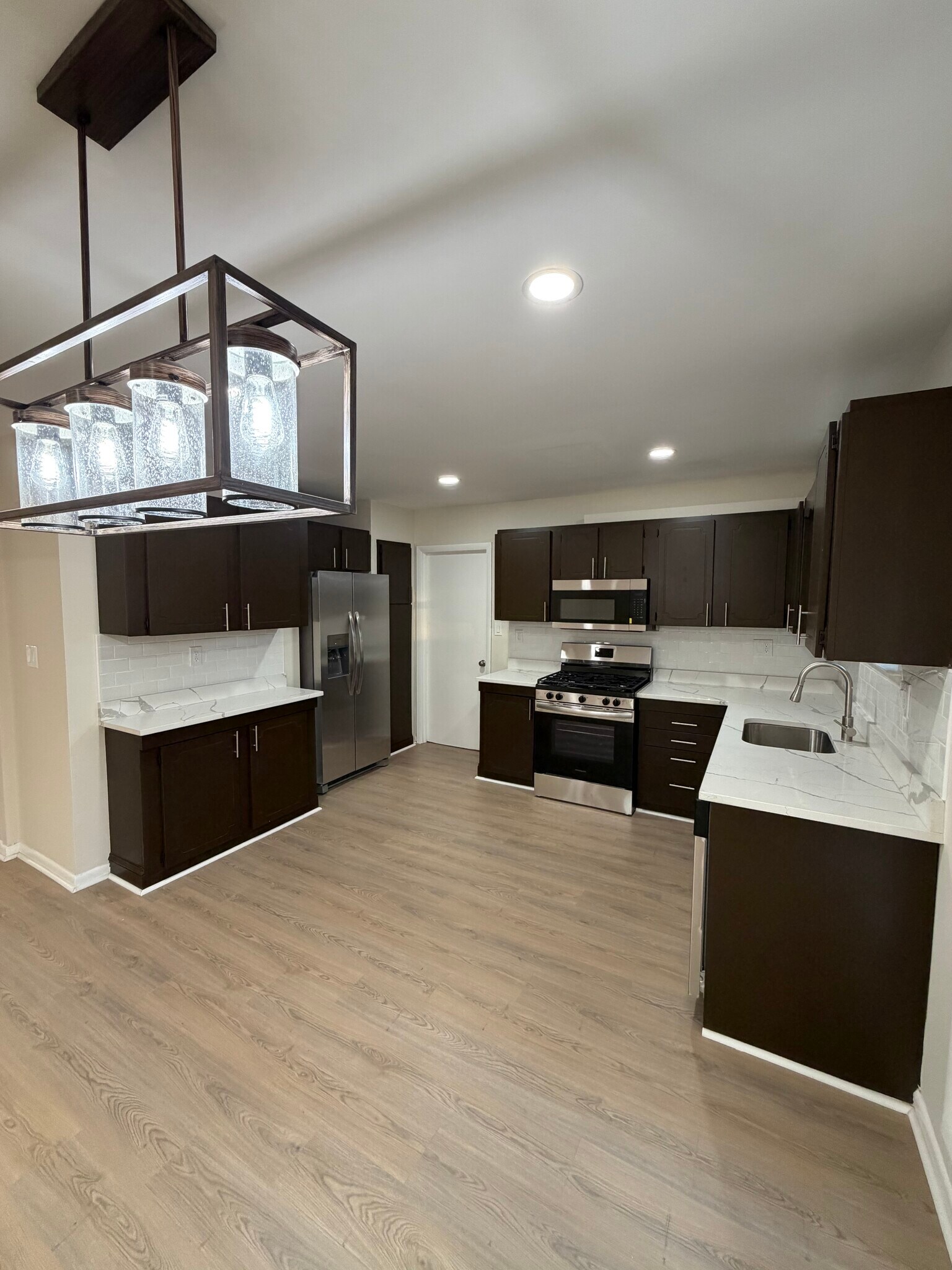 Building Photo - 10001 Paxton Rd