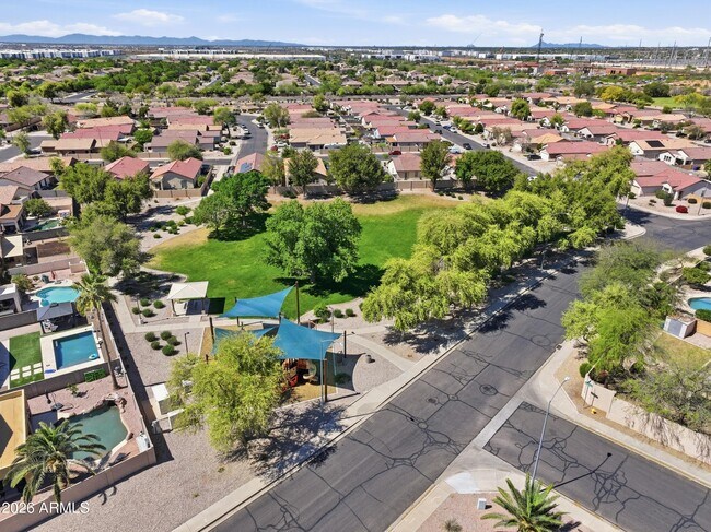 Building Photo - 11450 E Quicksilver Ave