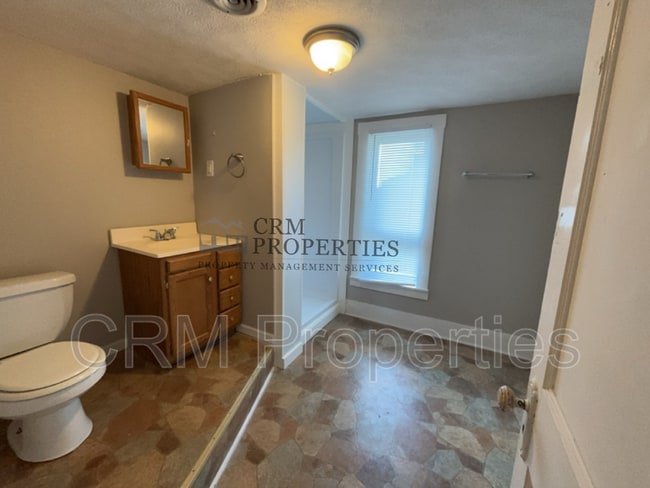 Building Photo - 409 W Morgan St