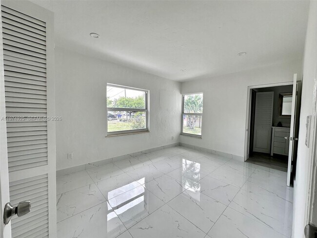 Building Photo - 3461 NW 6th St