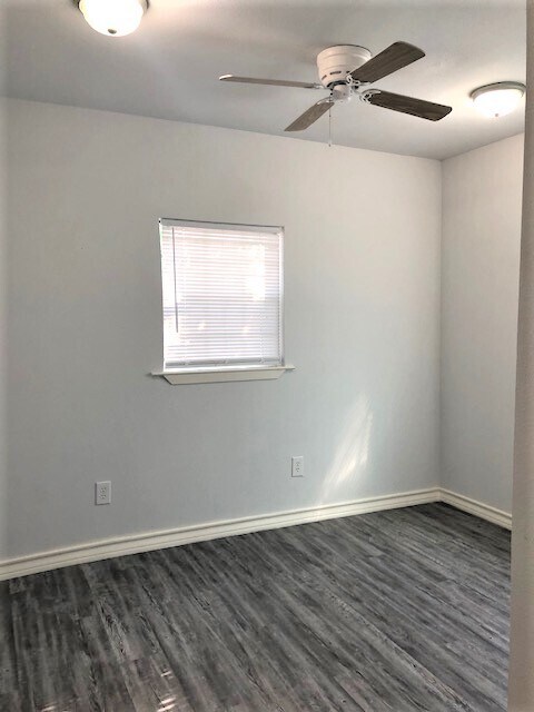 Building Photo - 520 S 10th St