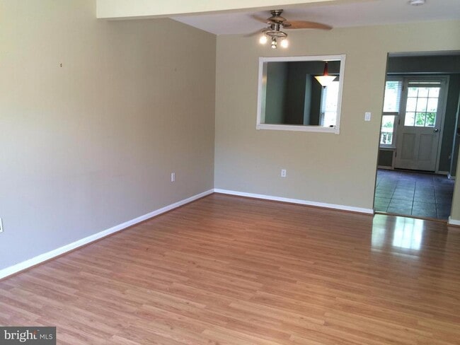 Building Photo - 46748 Woodmint Terrace