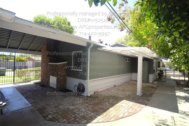 Building Photo - 919 W Wilshire Ave