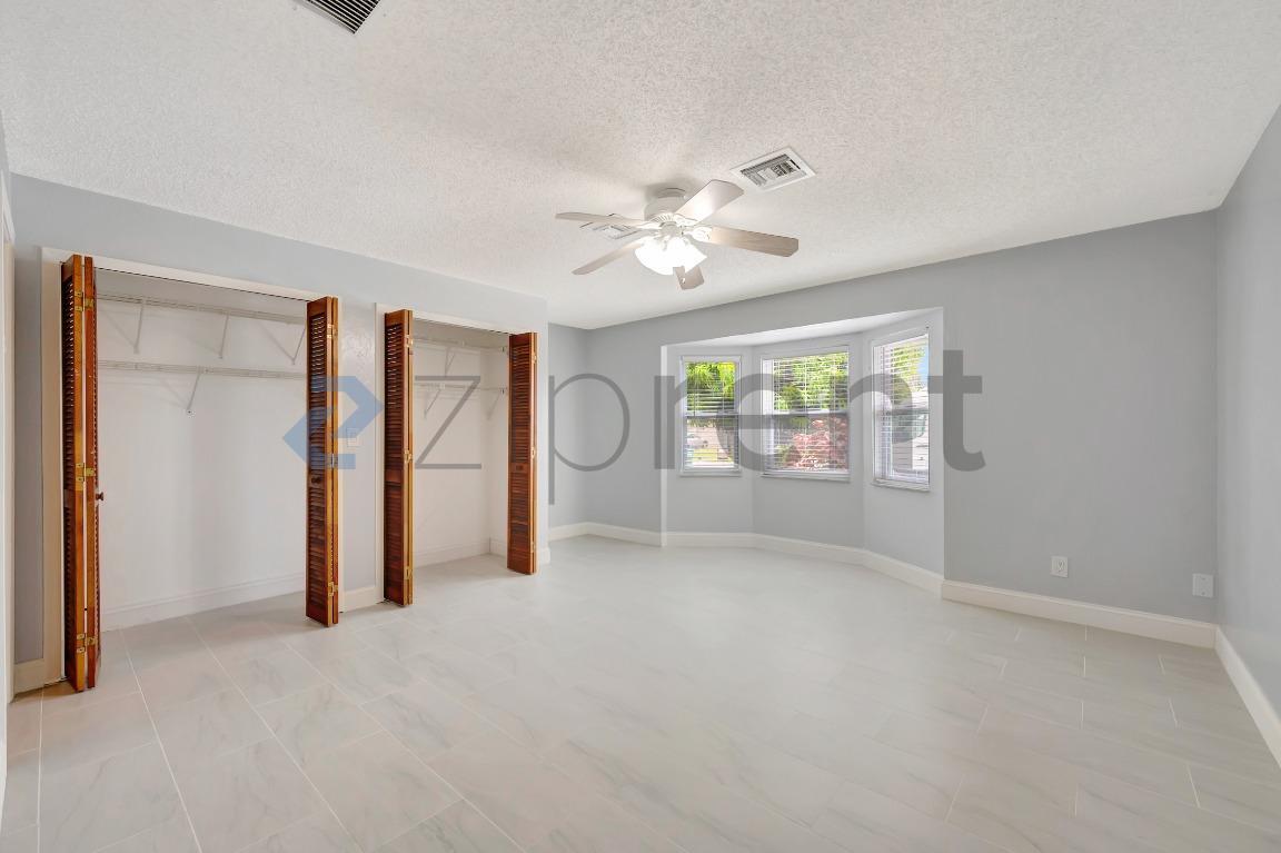 Building Photo - Unit 1420