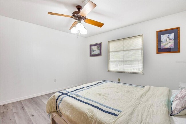 Building Photo - 4831 Greenleaf Rd