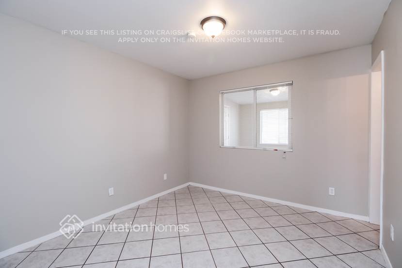 Building Photo - 5136 N 78th Ave
