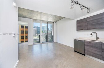 Building Photo - 151 SE 1st St