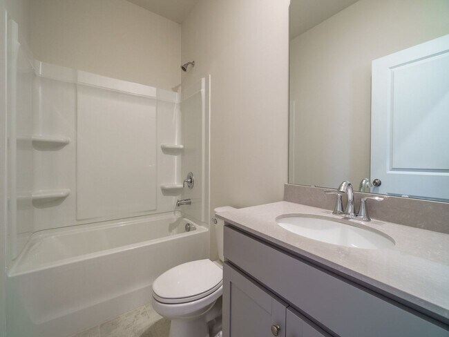 Building Photo - Brand New 5 Bedroom 3 full baths in Steele...
