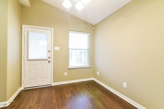 Building Photo - 28918 W Pecos River Ct