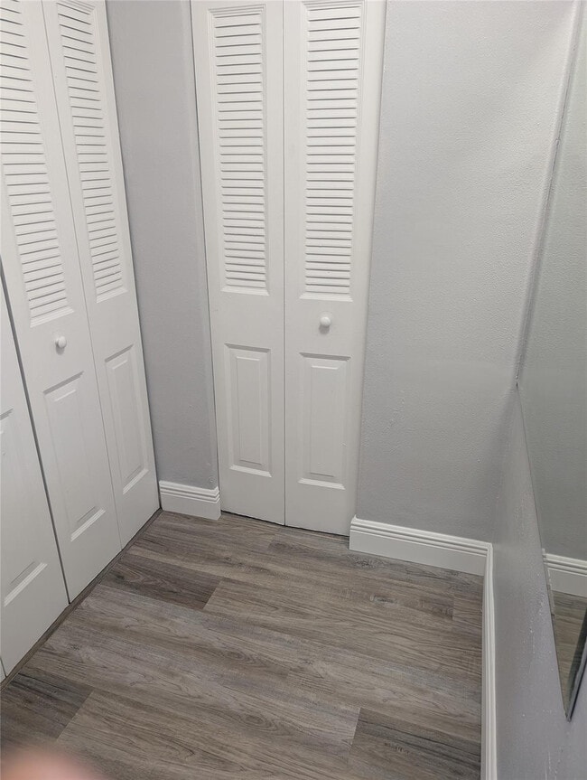 Building Photo - 5820 NW 17th Pl