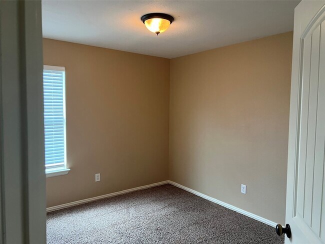 Building Photo - 8008 Arbor Ave