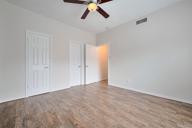 Building Photo - 10176 Oakberry St