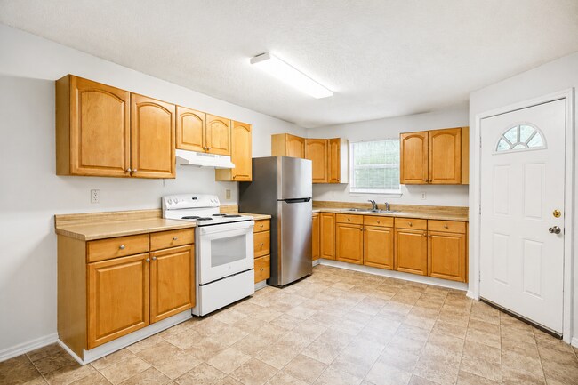 Building Photo - 3BR Pensacola Home Near Blue Wahoos Stadium & Fenced Backyard!