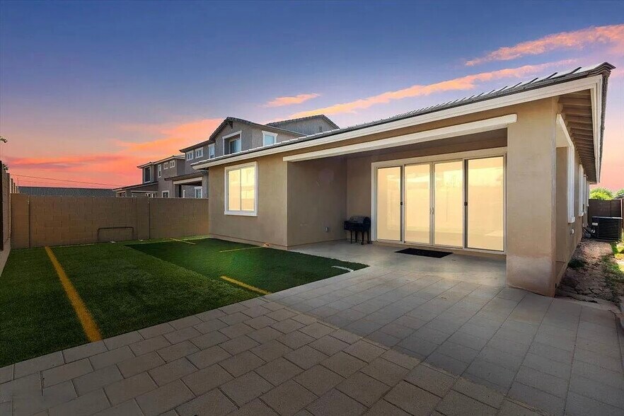 Building Photo - 6313 N 68th Dr