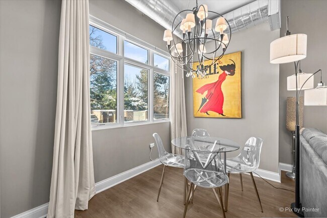 Building Photo - 364 S Main St