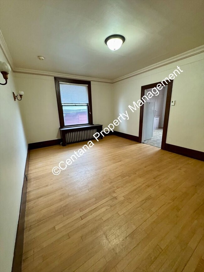 Building Photo - 205-207 N Excelsior Ave