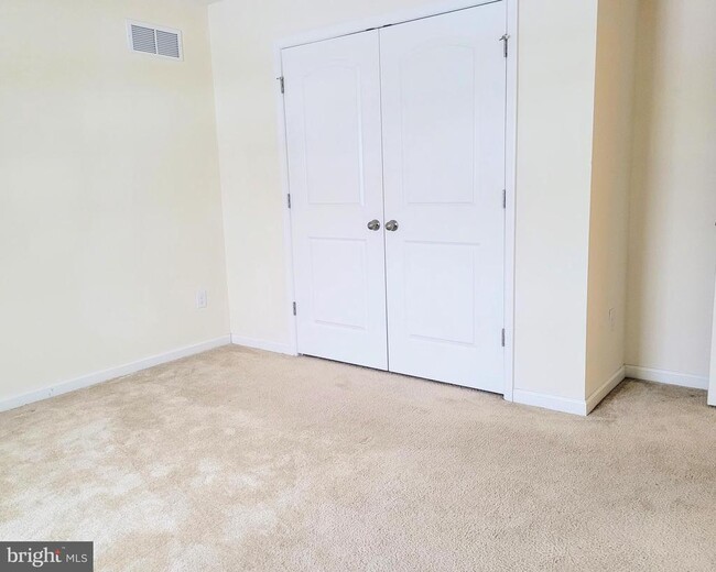 Building Photo - 628 Rigel Way