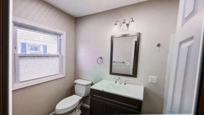 Building Photo - 2347 Bucklew Dr