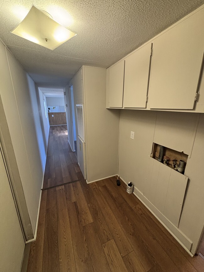 Building Photo - 300 Ricks Rd