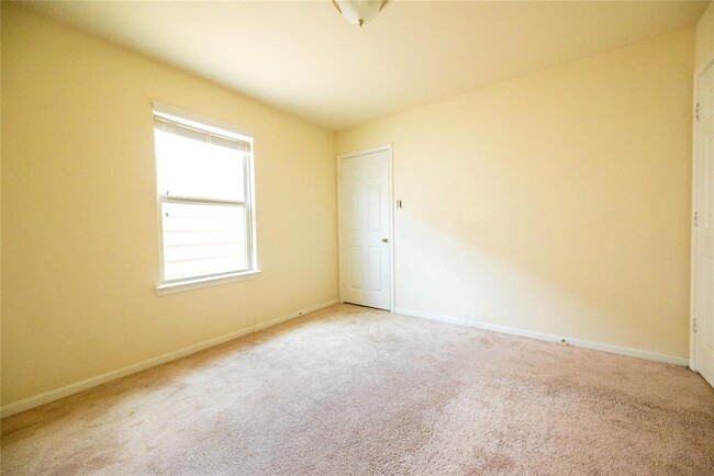 Building Photo - 6038 Wesley Manor Ct