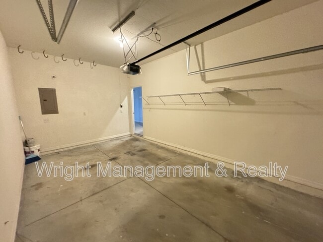 Building Photo - 4658 69th Pl N