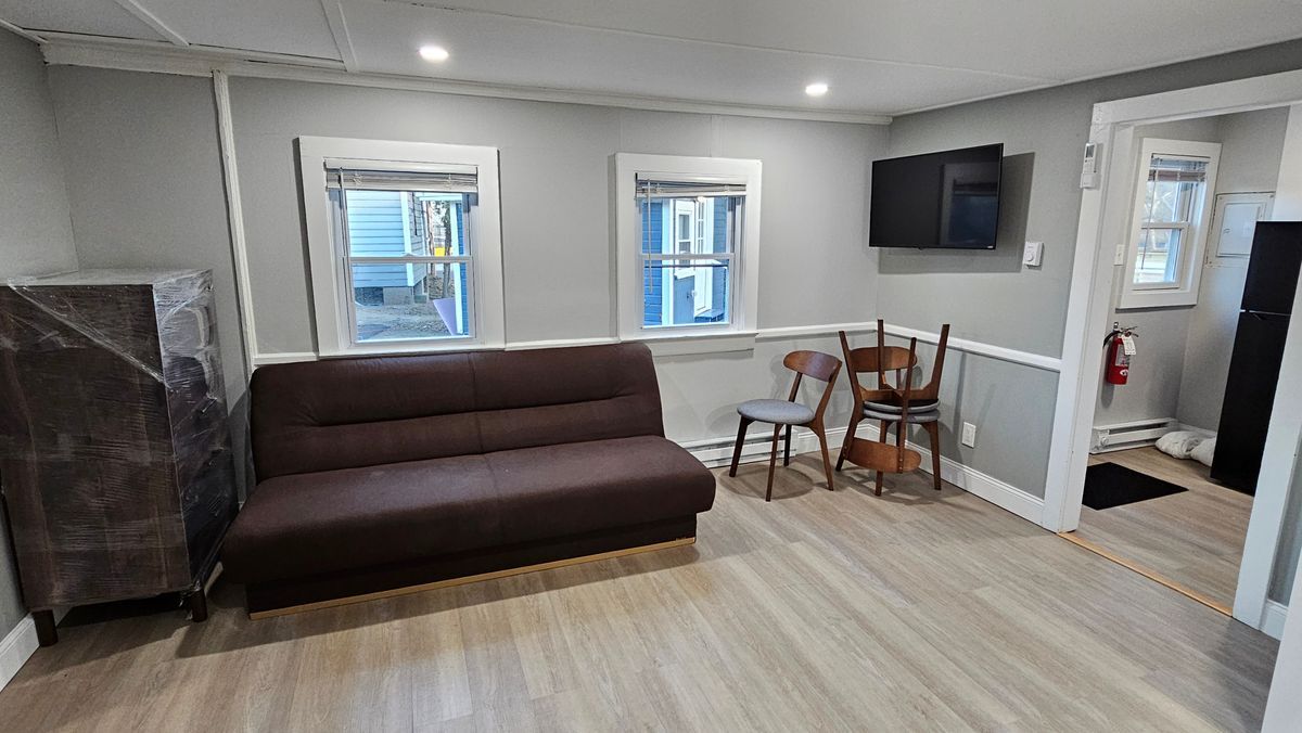 Building Photo - 825 Scenic Hwy