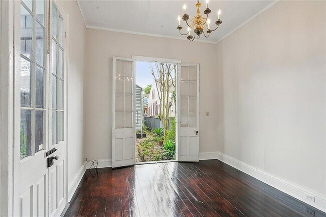 Building Photo - 2021 Burgundy St