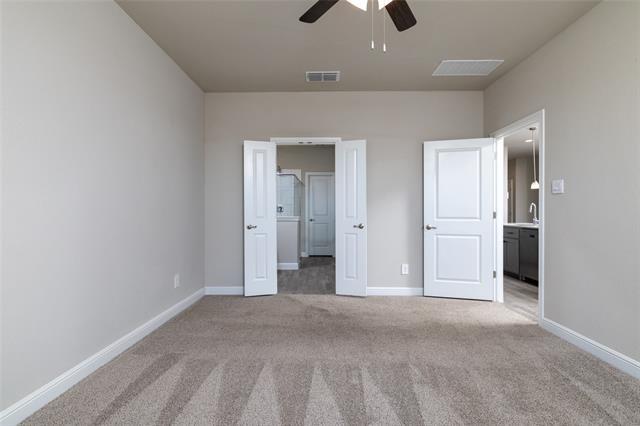 Building Photo - 2212 Gill Star Dr