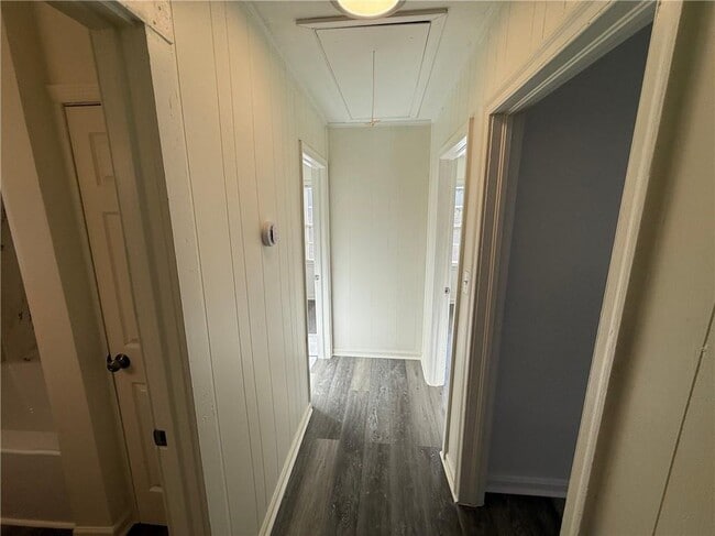 Building Photo - 828 Pamela Dr