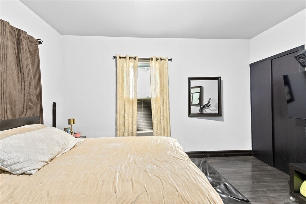 Building Photo - 345 Lowell St