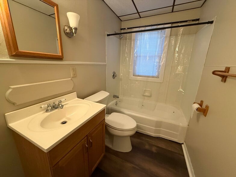 Building Photo - 3 S Garand St