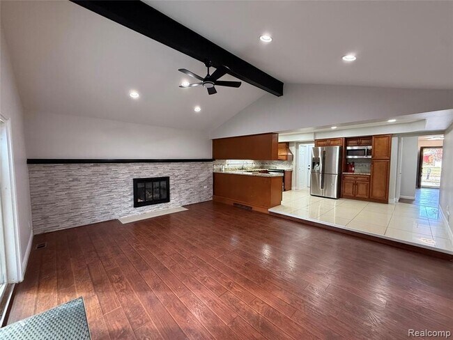 Building Photo - 2308 Kipling Dr