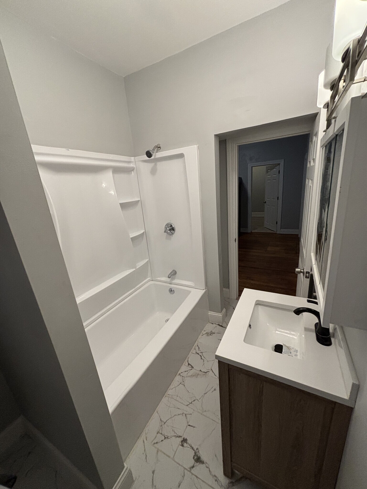 Building Photo - 506 4th St