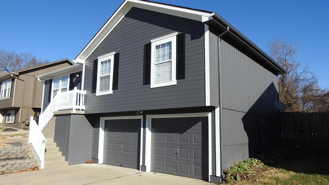 Building Photo - 621 N Downey Ct