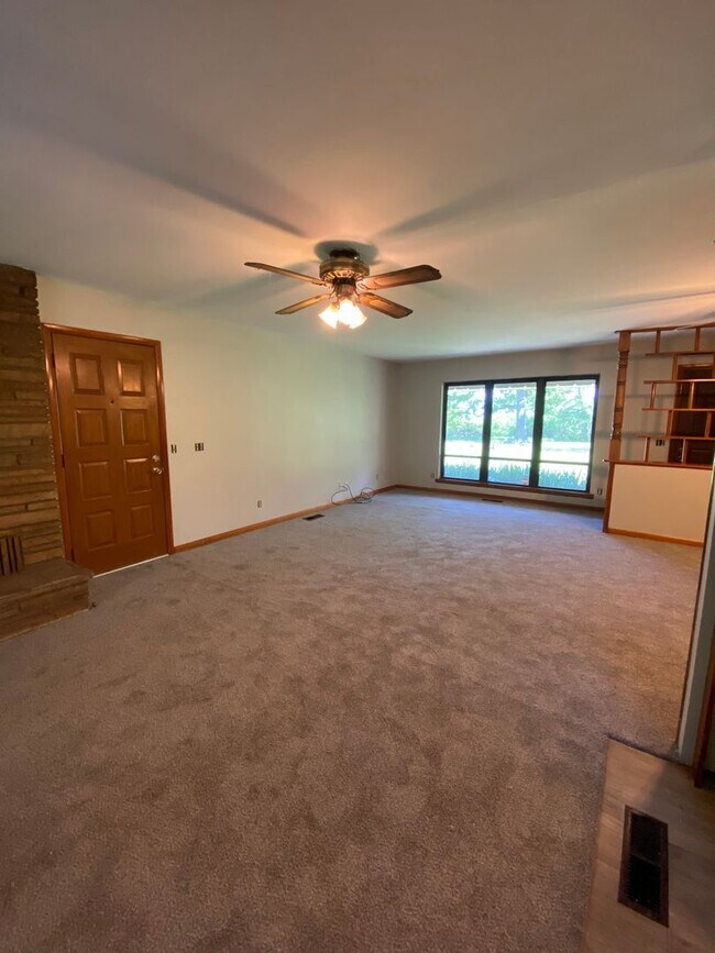 Building Photo - Country Living! Cute 2 bedroom 1 bath home...