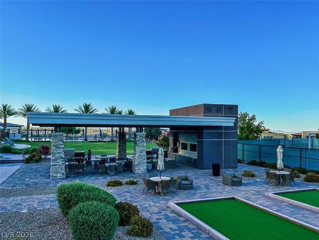 Building Photo - 6714 Desert Crimson St