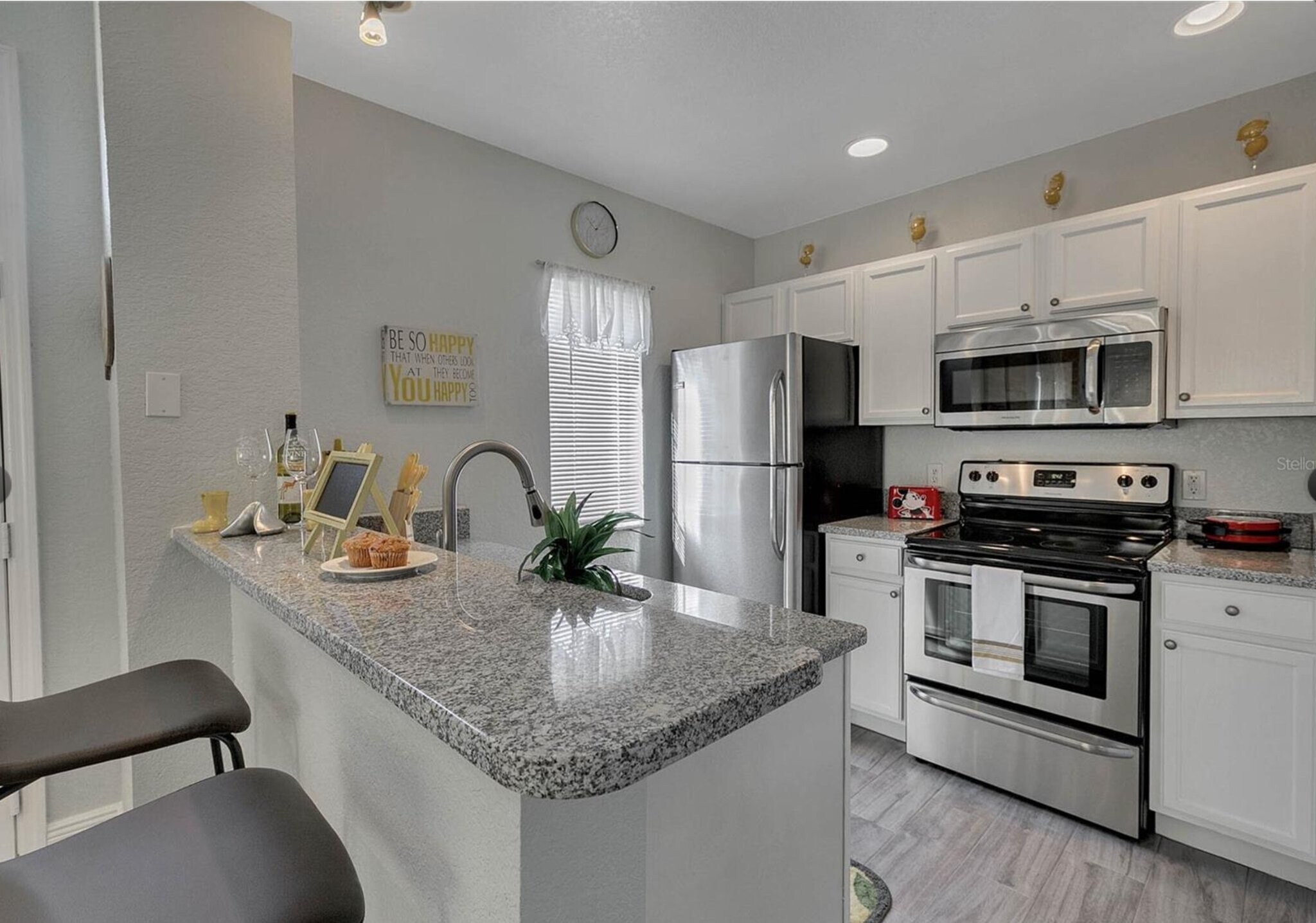 Building Photo - 4561 Yellowgold Rd E