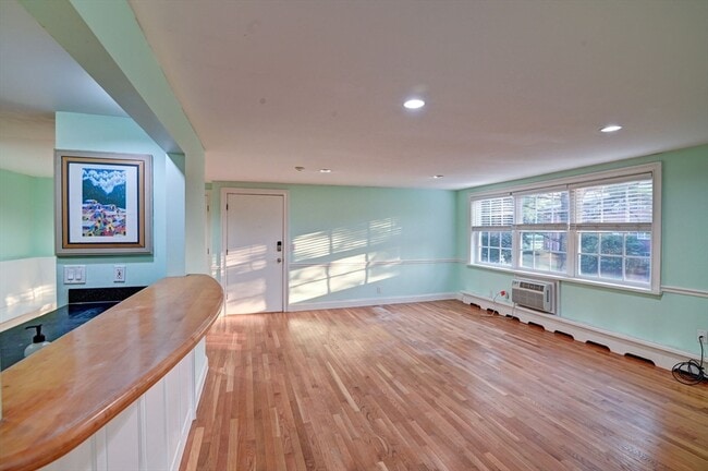 Building Photo - 3 Tara Dr