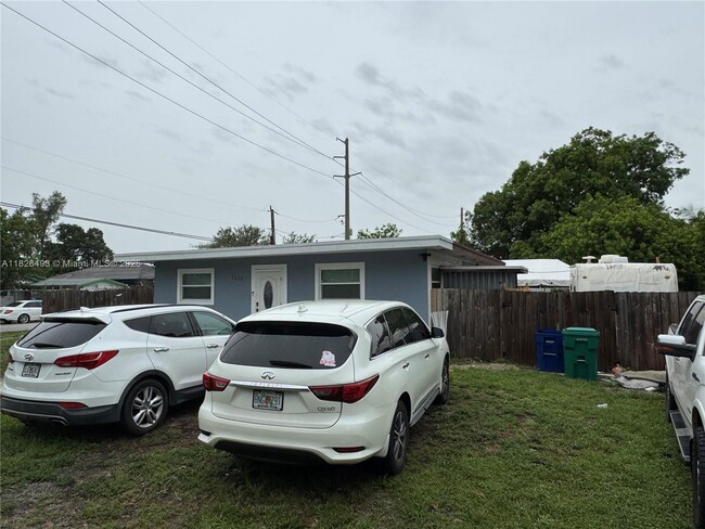 Primary Photo - 7000 NW 21st Ave