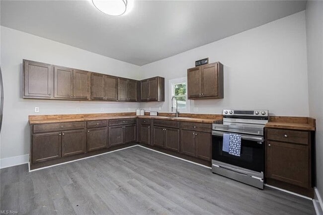 Building Photo - 7855 East St