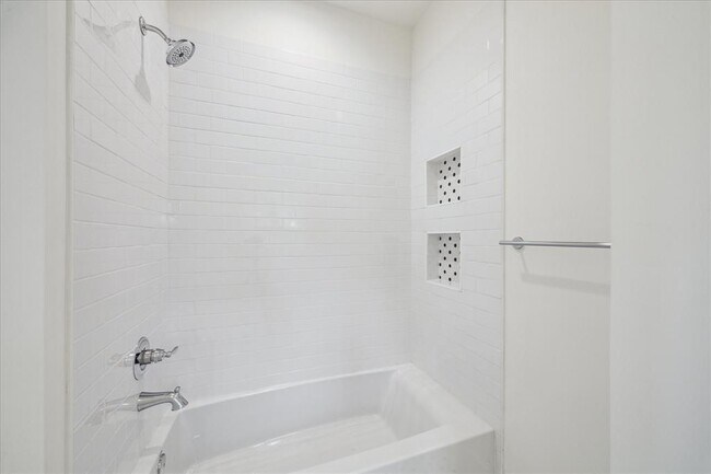Building Photo - 1518 31st St
