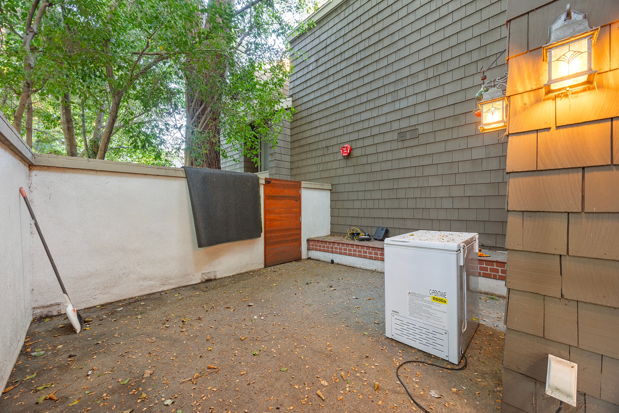 Building Photo - 20 Sea Island Dr