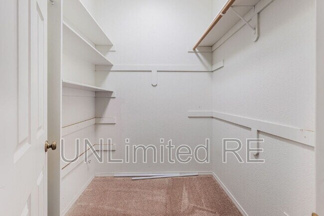 Building Photo - 4154 E Broken Rock Loop