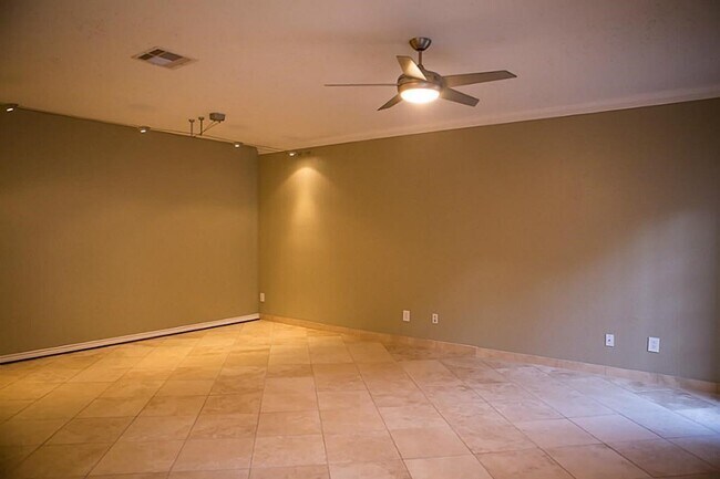 Building Photo - 6000 Reims Rd